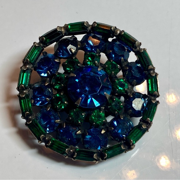 Vintage metal pin. Blue & Green stones. - Picture 1 of 3